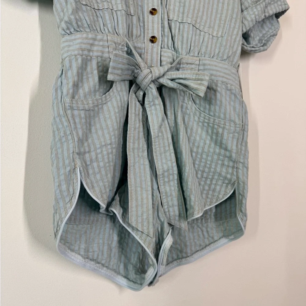 BDG Light Blue Striped Romper with a tie waist *NWT* - Picture 3 of 11